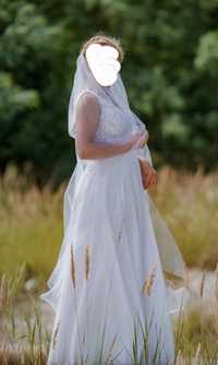 Suknia ślubna biała z welonem rozm. 38