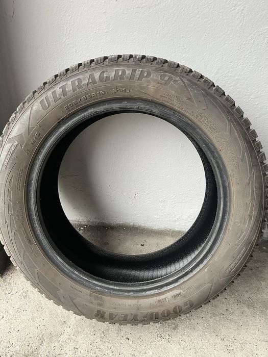 Opony zimowe Goodyear Ultragrip 9 205/55 R16