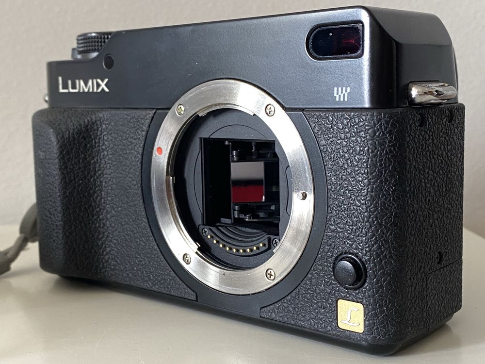 Panasonic Lumix DMC-L1 z unikalną matrycą CCD