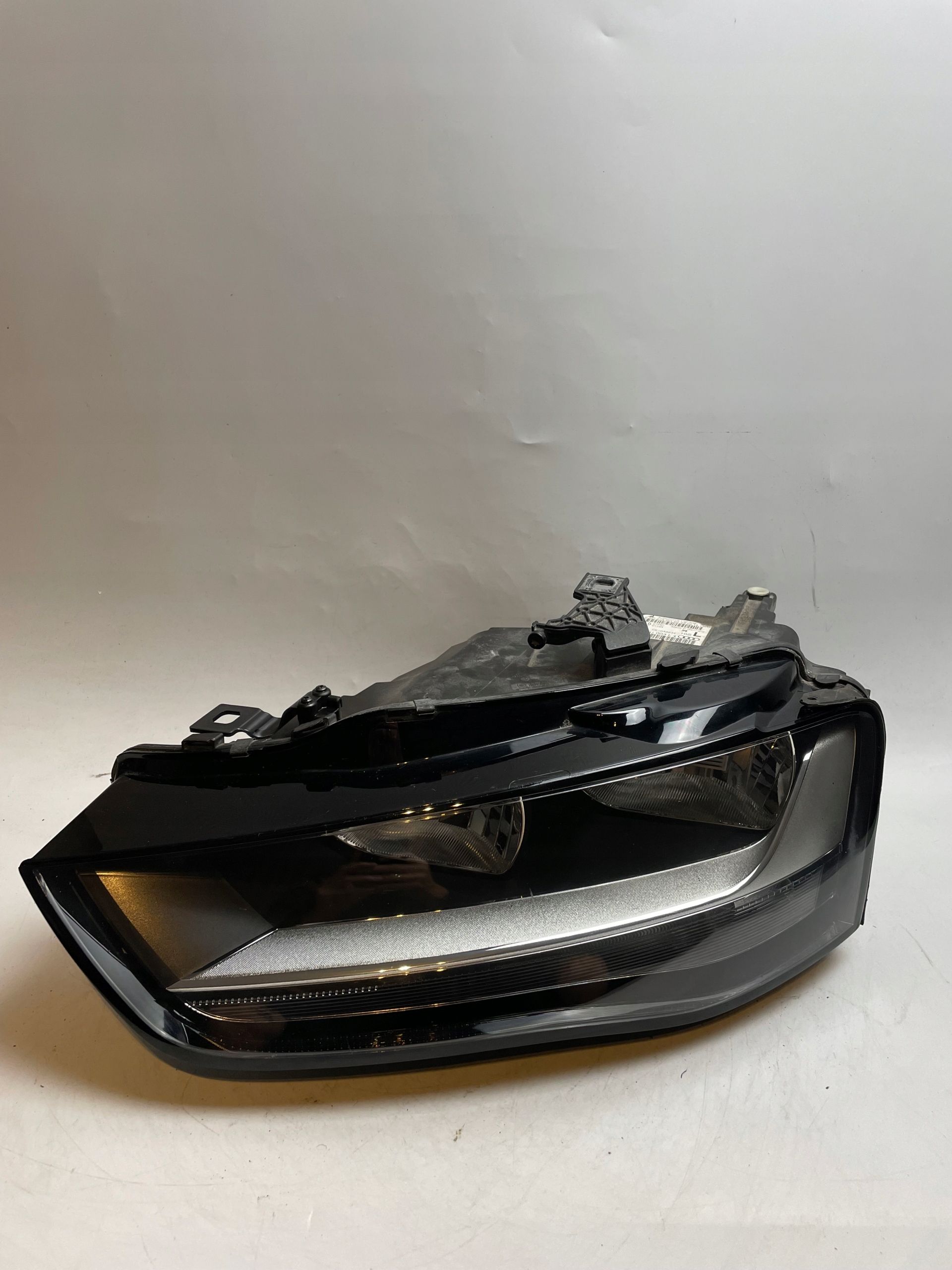 AUDI A4 B8 LIFT 12- Lewa lampa przednia zwykła