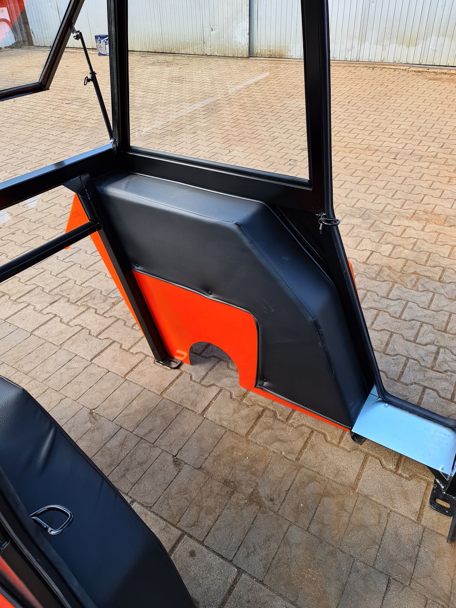 Kabina c360 c330 TUR MF255 Kabina C 360 C 330 Maska c360