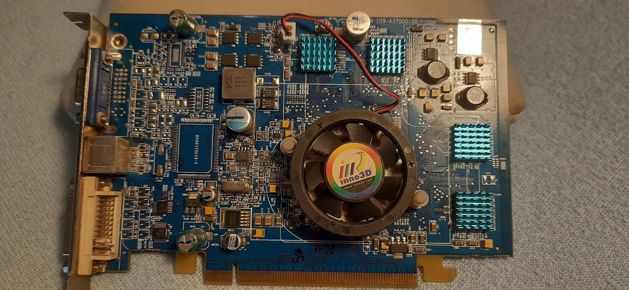 Karta graficzna Radeon X700Pro 128MB V/D/VO