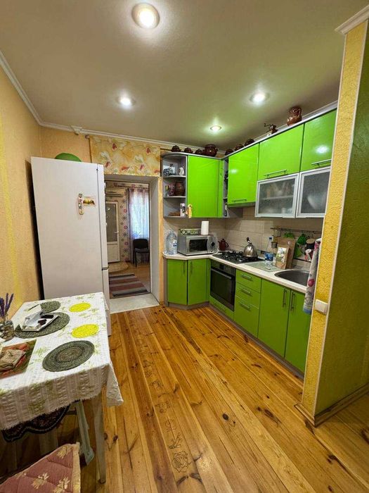 Продам 2 к квартиру біля моря