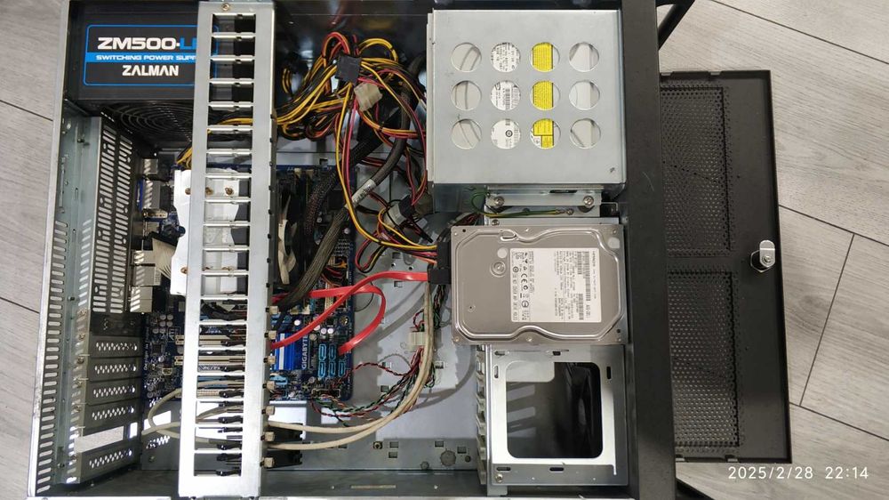 Серверний ящик / корпус, двоюнітовий в стойку / сервер