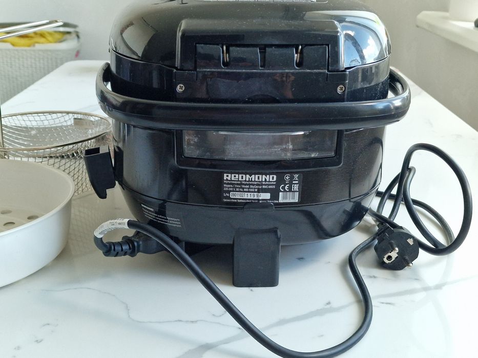 Продам рабочую мультиварку Redmond M92S
