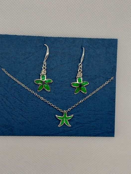 Komplet biżuterii rozgwiazda zielona kolczyki łańcuszek