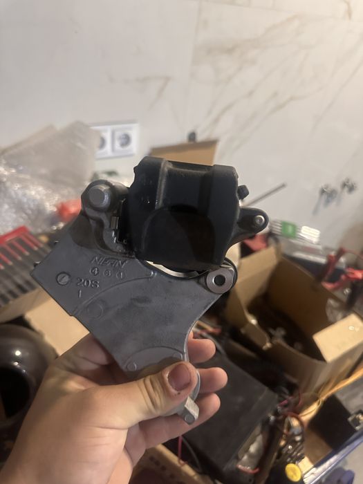 Робочий цилінр Brembo і супорт