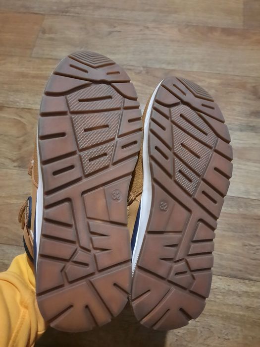 Зимові черевики на хлопчика Sinsay.