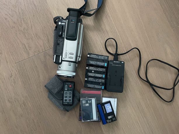 Kamera cyfrowe Sony DCR-TRV900E kamera MiniDV +pilot+ baterie+ kasety