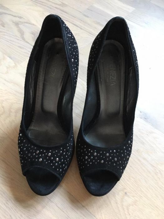 Venezia eleganckie buty czarne szpilki czółenka open toe