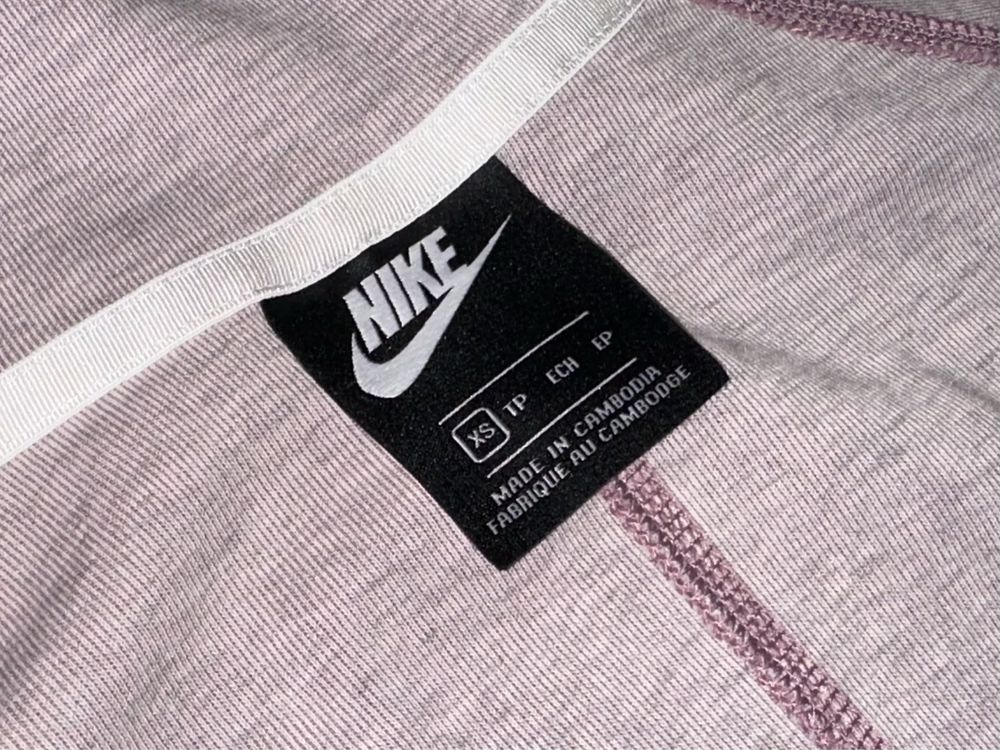 Nike women’s hoodie