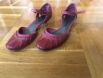 Sperzedam skorkowe buty