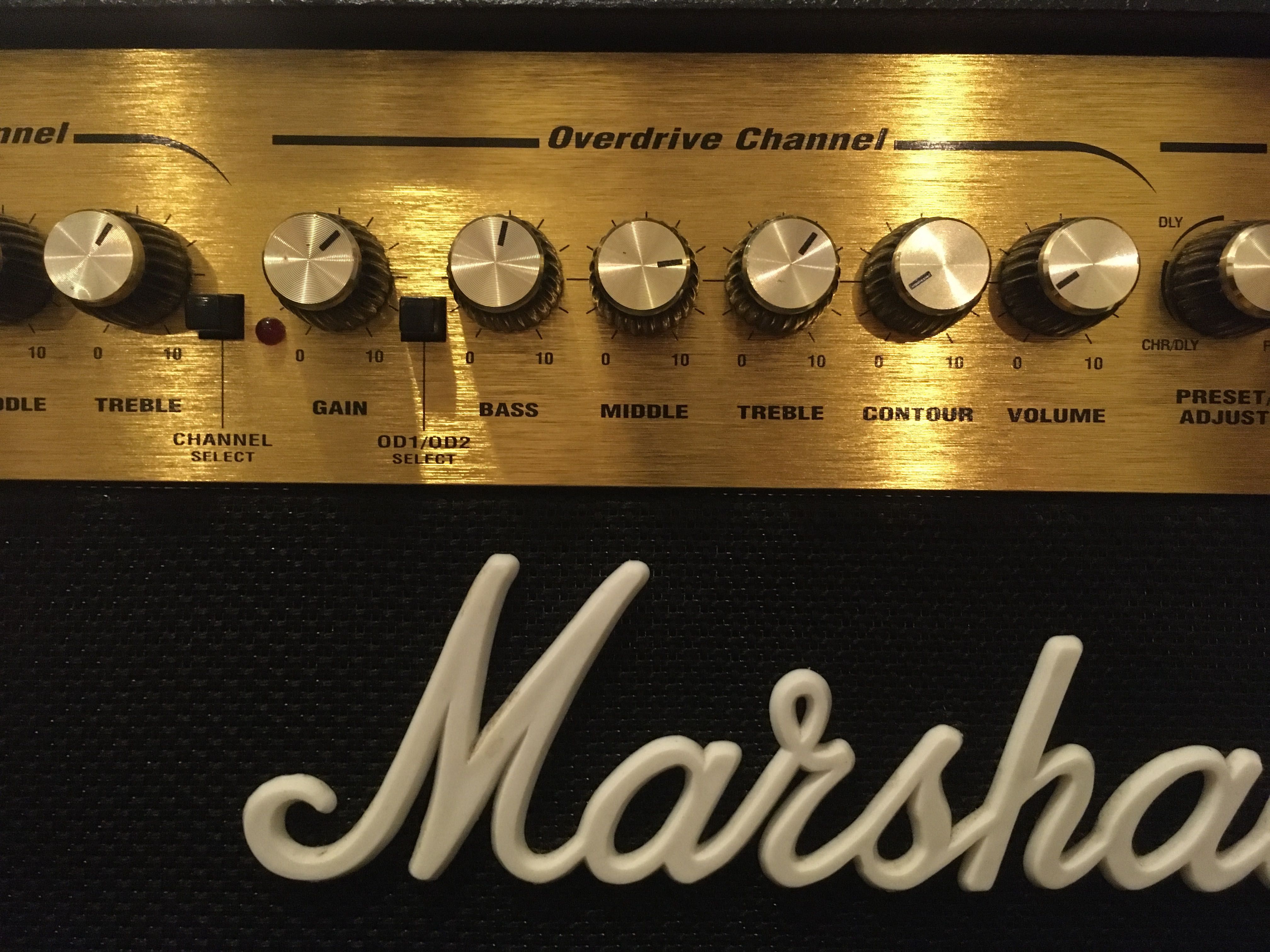 Marshall MG100HDFX e Behringer Ultrastack BG412H