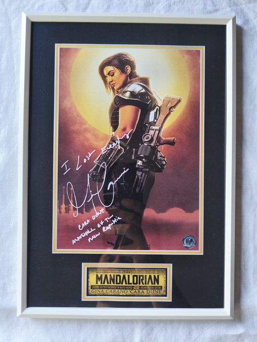 Moldura Série The Mandalorian - Cara Dune com Autógrafo (A4)
