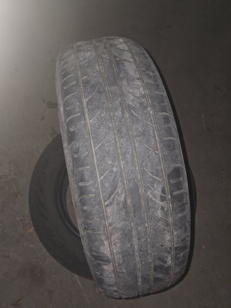 Продам резину 175/65r14