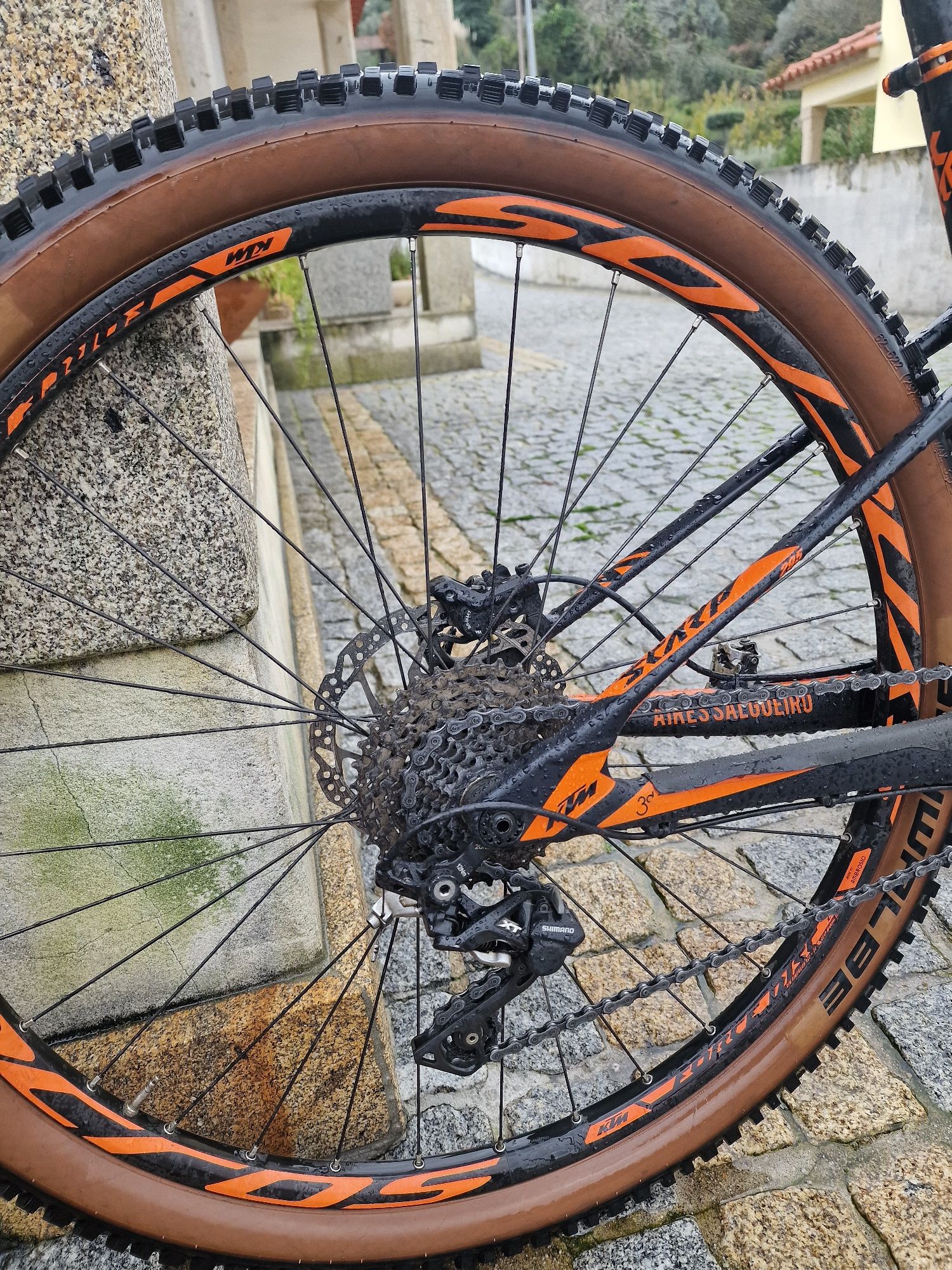 Ktm scarp suspensão total