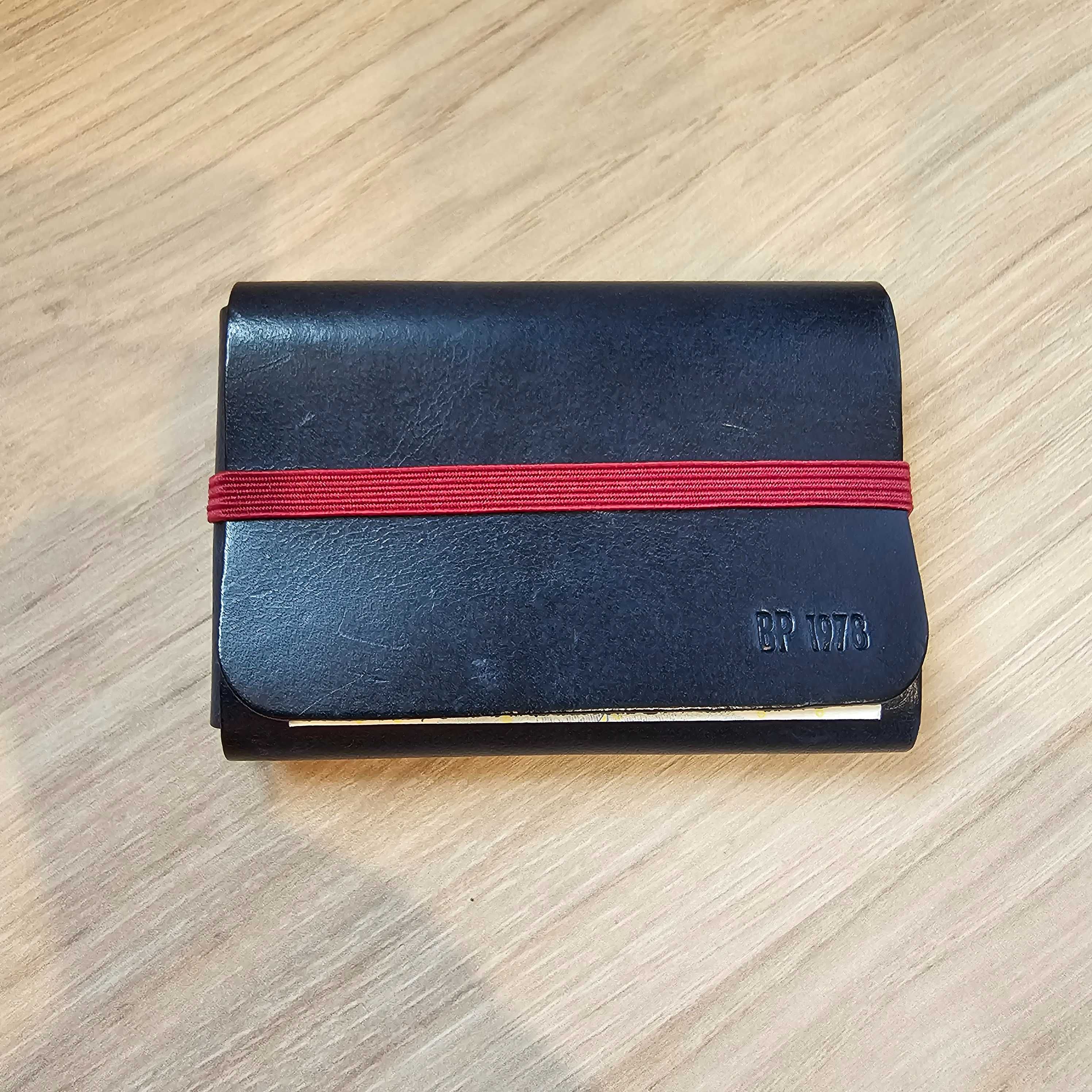 Carteira Singular Leather Wallet