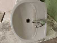 Umywalka z bateria