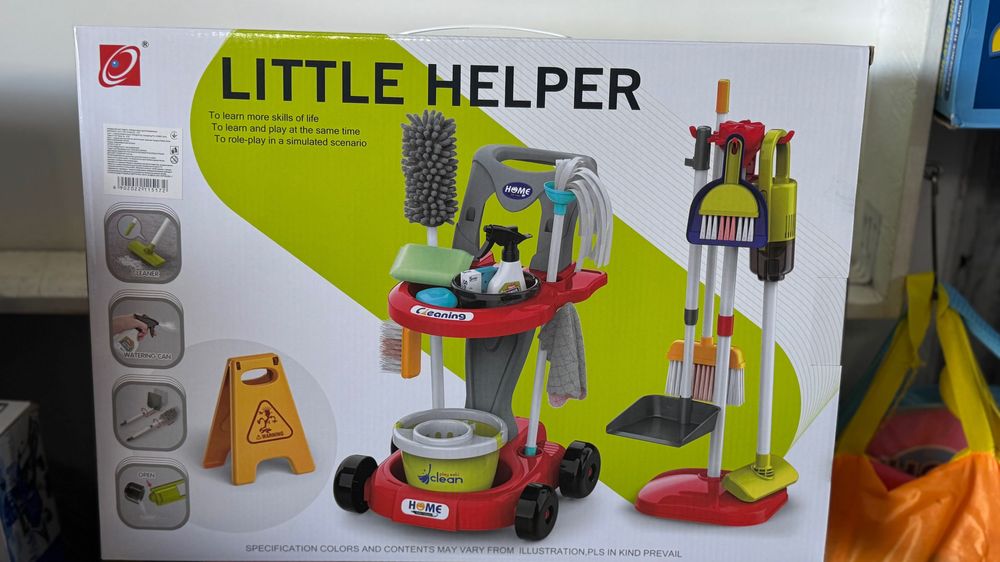 Набір маленька помічниця Little Helper набір для прибирання