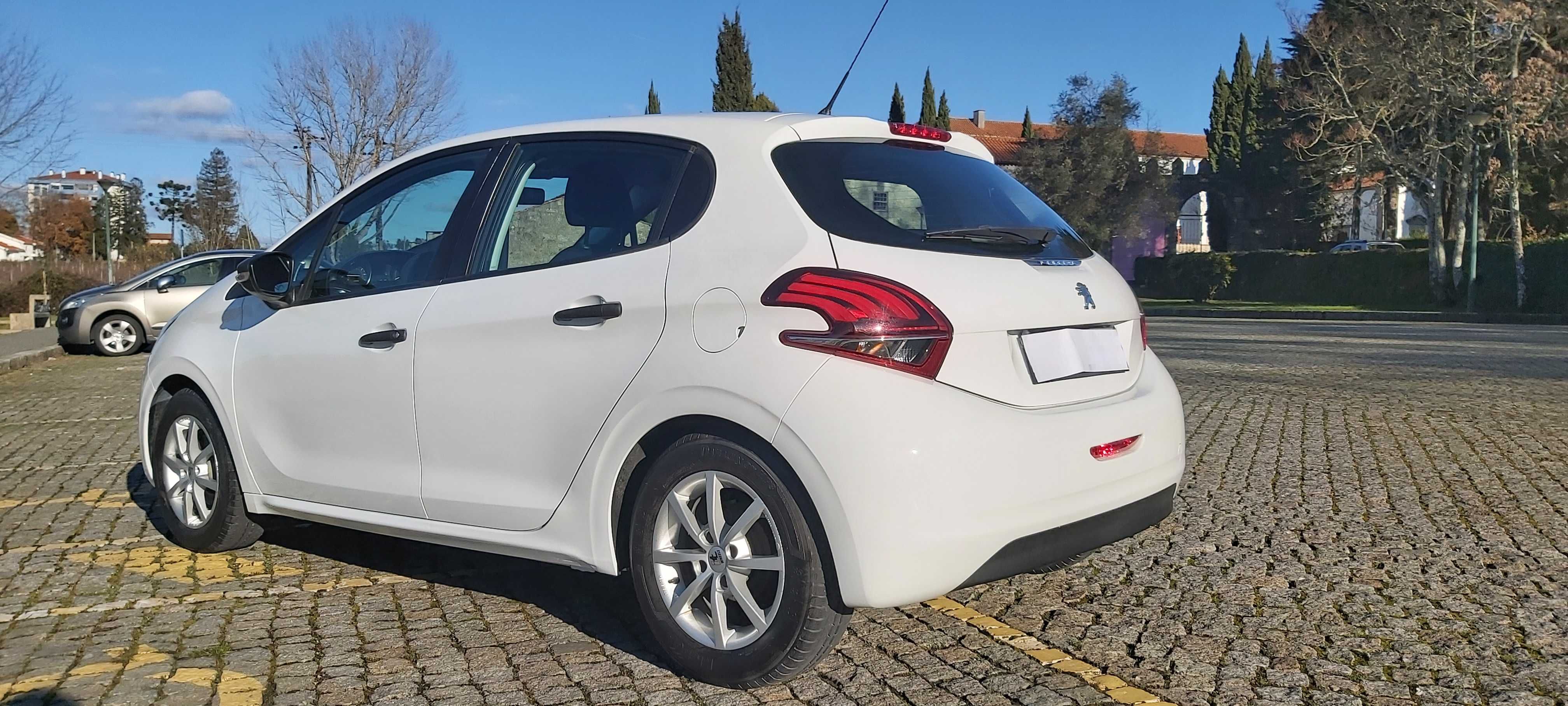 Peugeot 208 1.2 82cv 81549 Km 2017