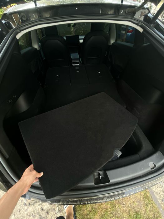 Полки Tesla Model Y підлога багажника