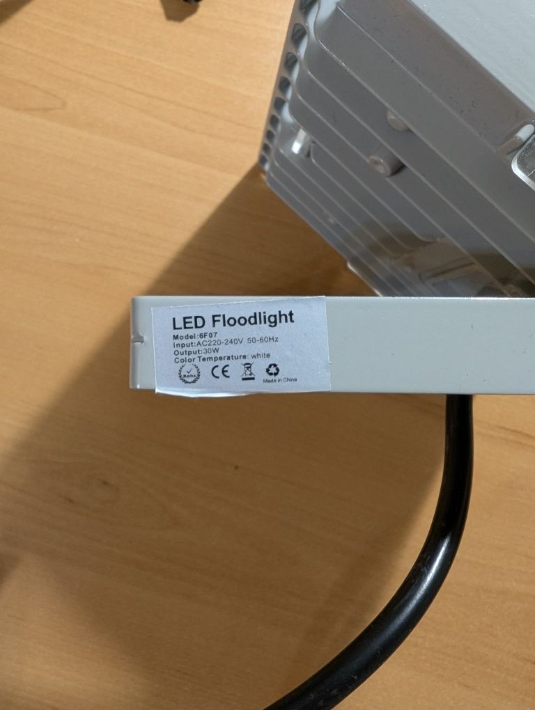 LED прожектор 30Вт (новий) – Яскраве біле світло