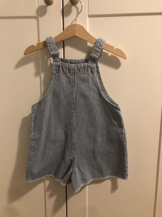 ZARA Krótkie spodenki, szorty ma szelkach Nowe