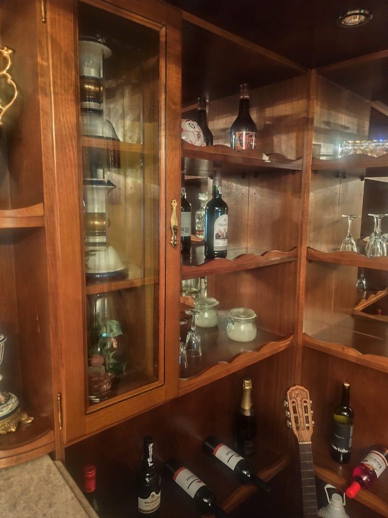 Bar de sala completo em excelente estado