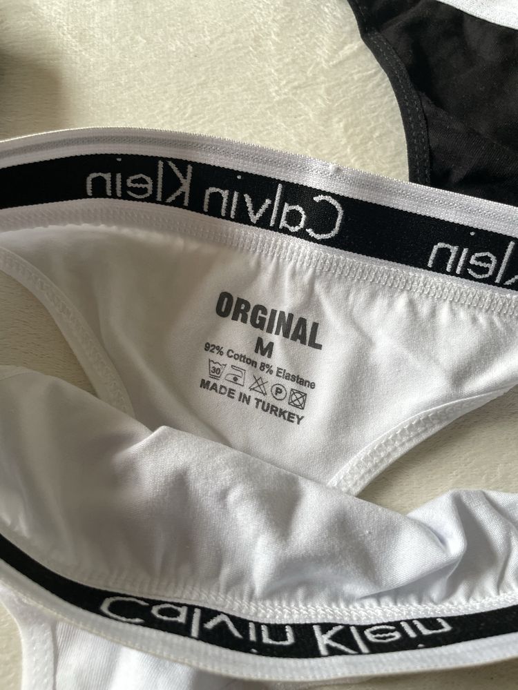 Majtki stringi damskie calvin klein zestaw białe i czarne