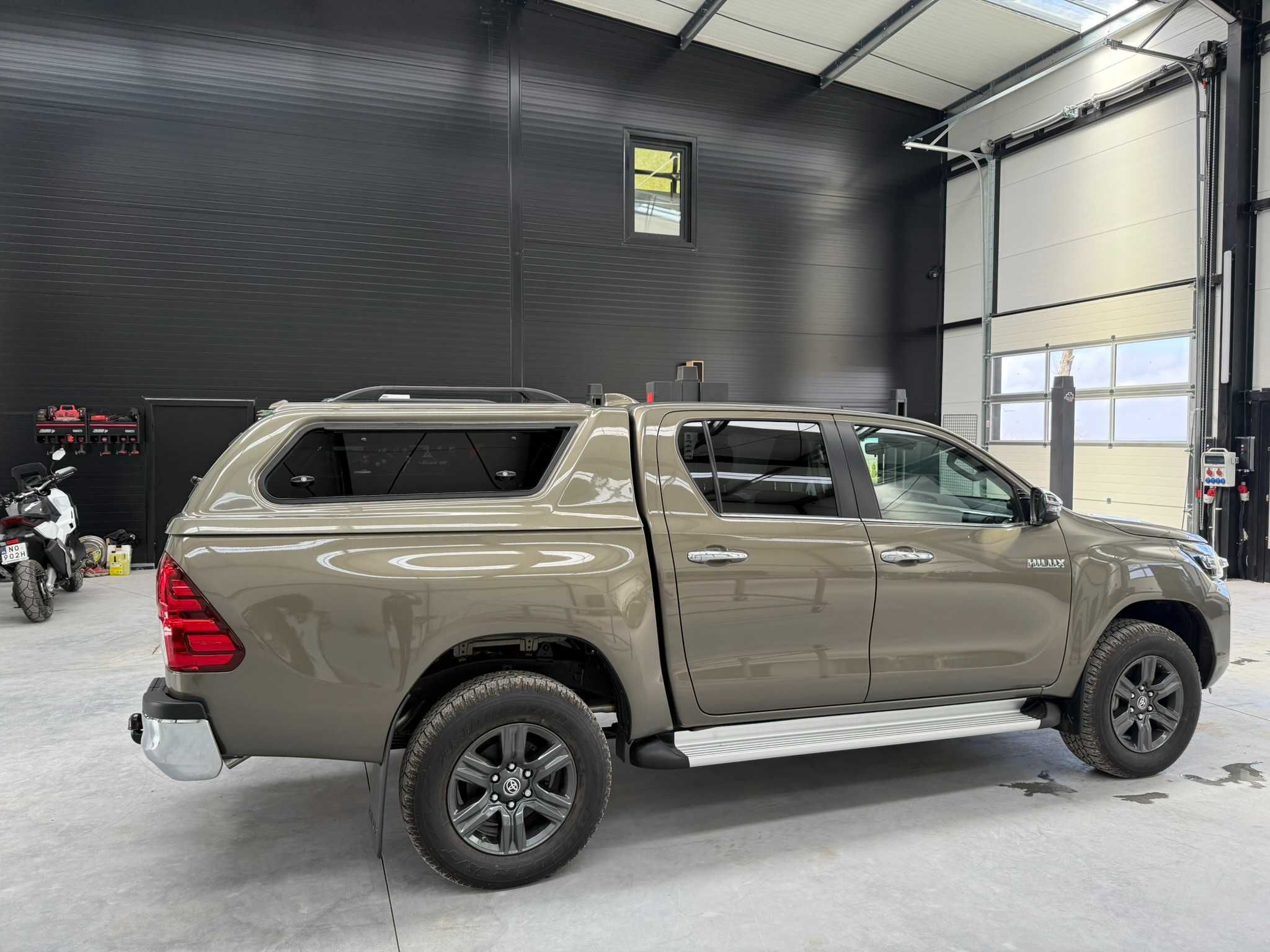 Zabudowa Toyota Hilux+ HARDTOP na pakę 2016+ Szyby Podnoszone