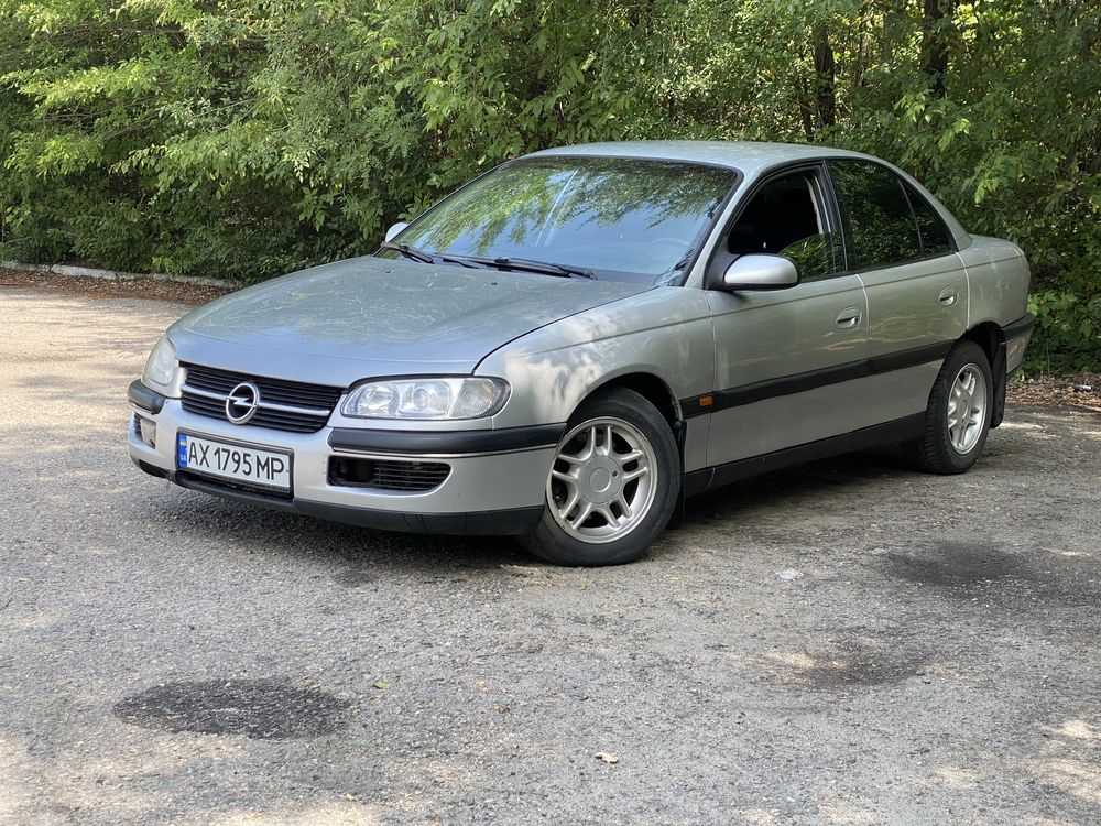 Opel omega B 2.0 инжектор