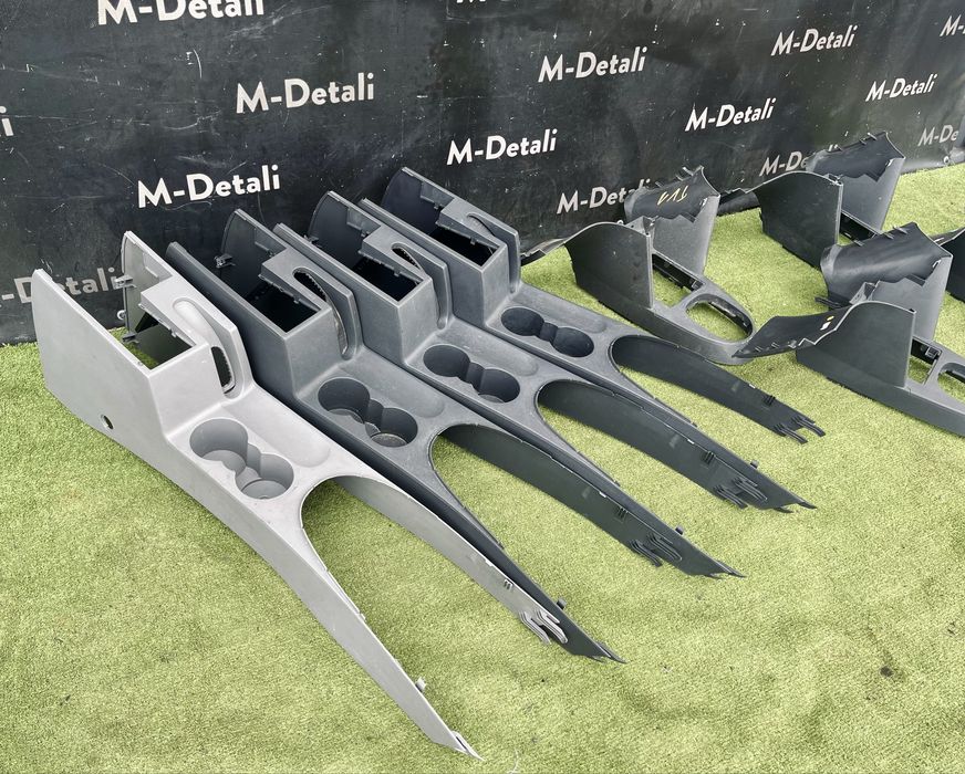 Центральна консоль під торпеди Тоуран центральная консоль Touran Caddy