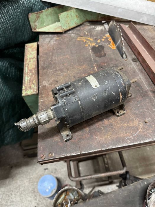 Электродвигатель електродвигатель 27 вольт Д-200 СССР