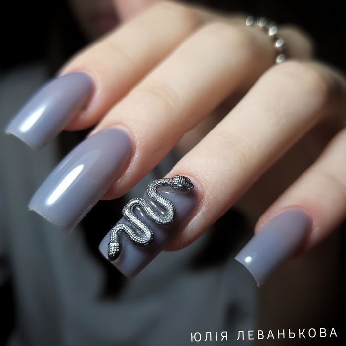 Послуги манікюру та педикюру, нарощування