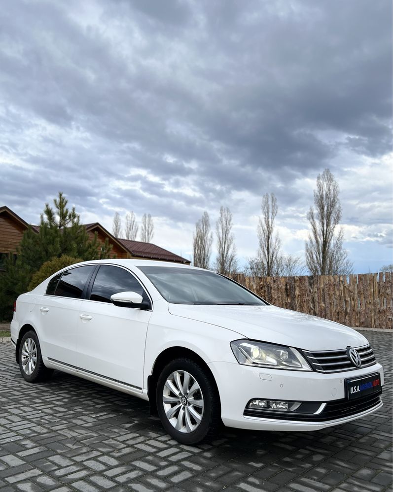 VOLKSWAGEN Passat  2012р., Автомат