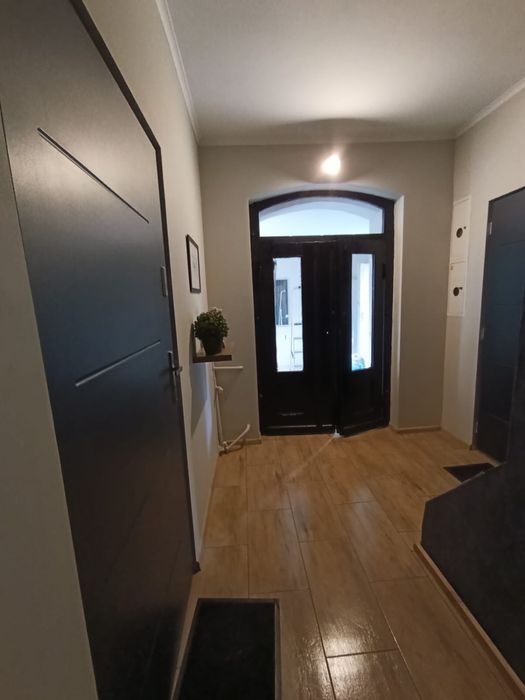 Mieszkanie po remoncie, bezczynszowe z ogrodem wynajmę.