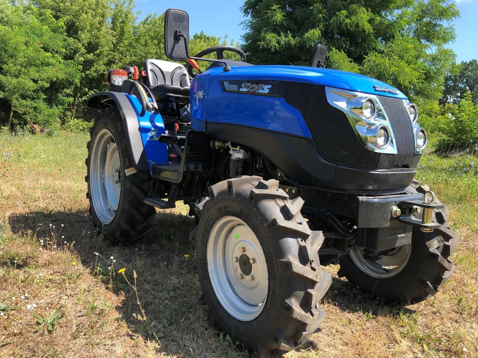 Мінітрактор SOLIS 26. Він компанії YANMAR