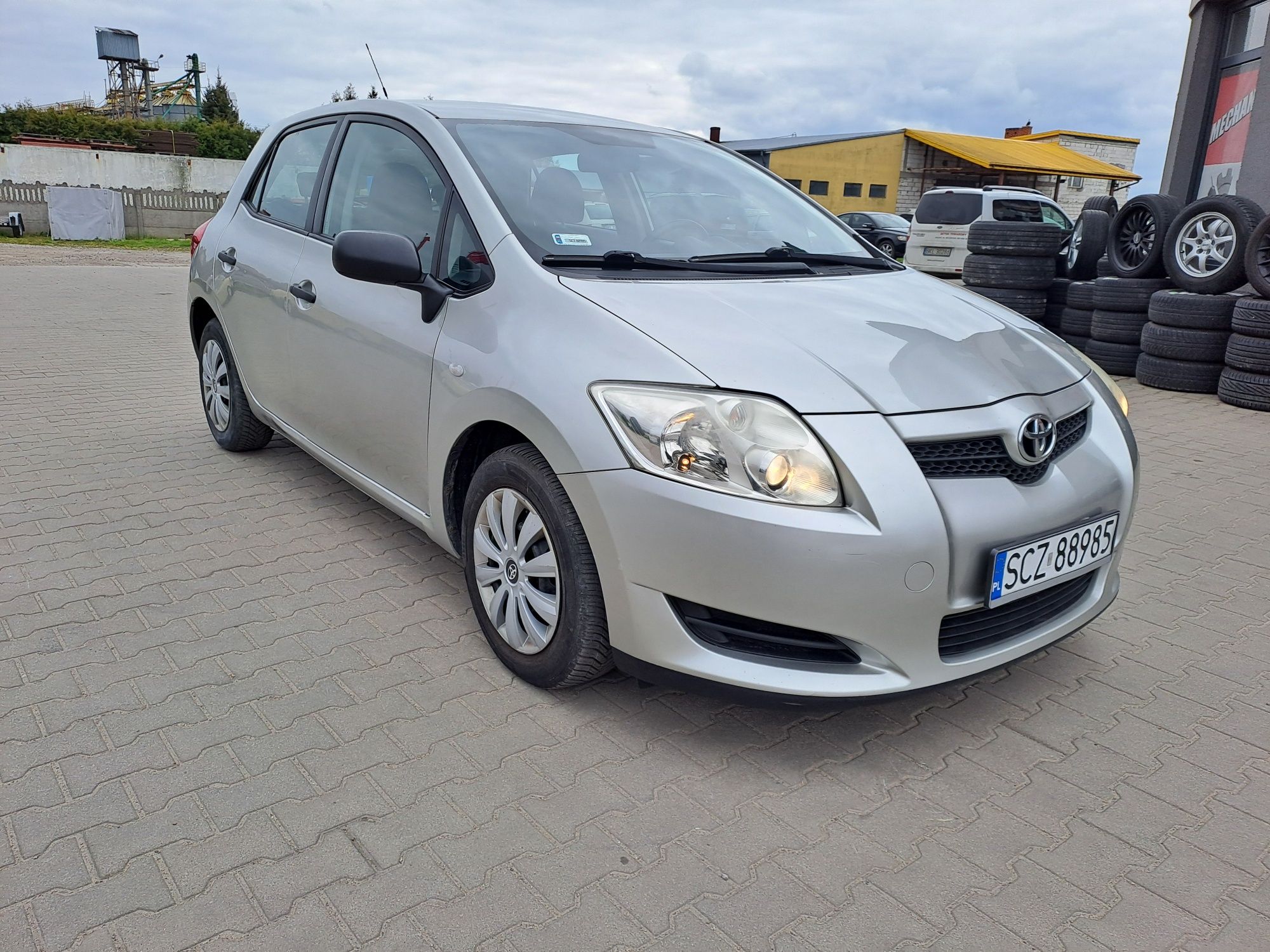 Toyota Auris 2010 1,4 15800zł