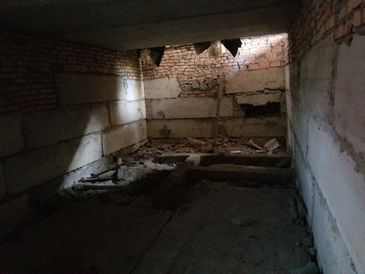 Недобудова на березі озера в Бердичеві
