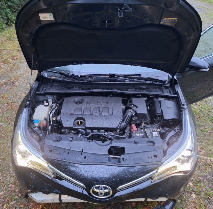Toyota Avensis t27 PREMIUM 1.8 benzyna najbogatsza wersja, krajowa ASO