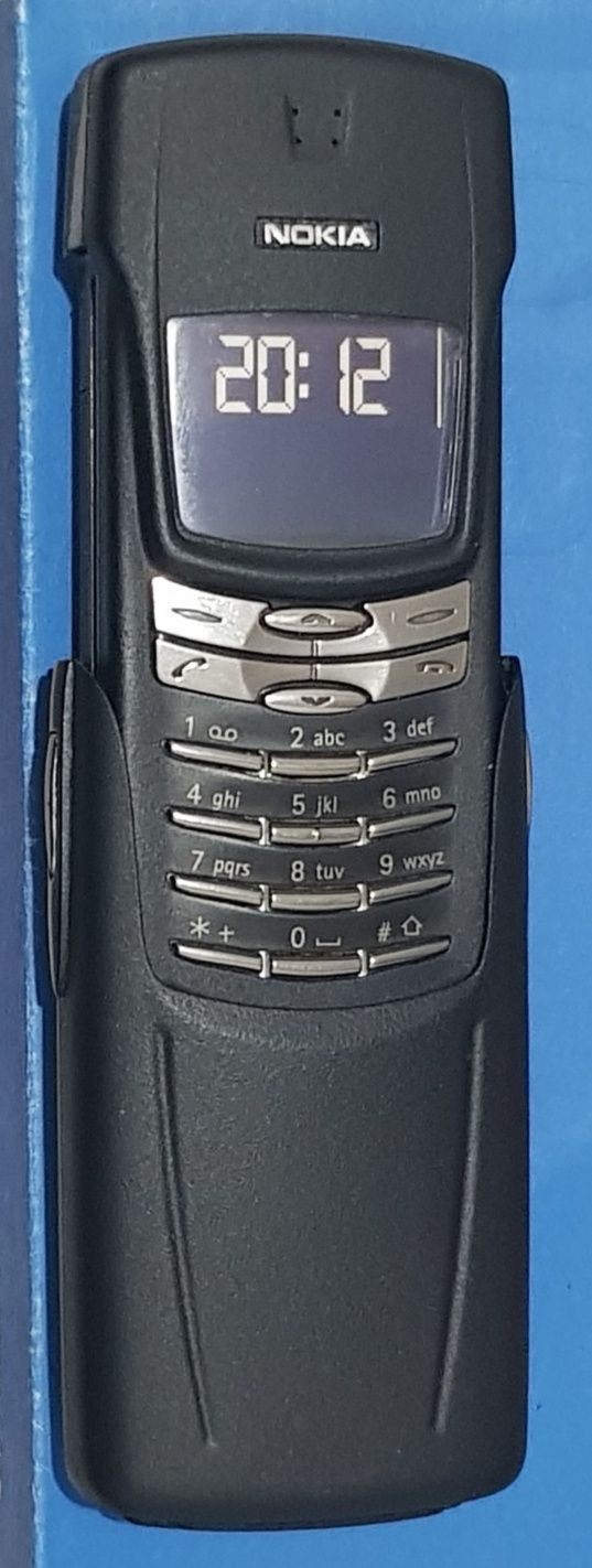 Nokia.   8910  i