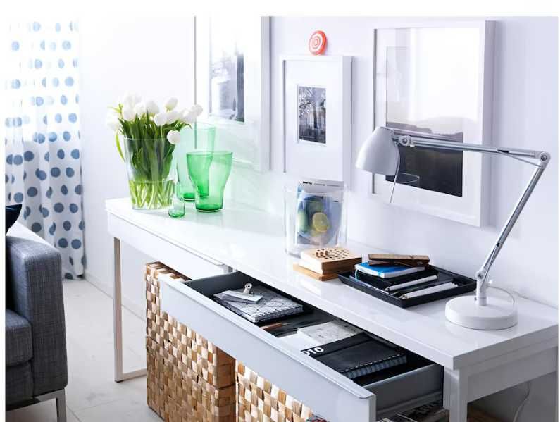 Białe Biurko/ toaletka 120 x 40