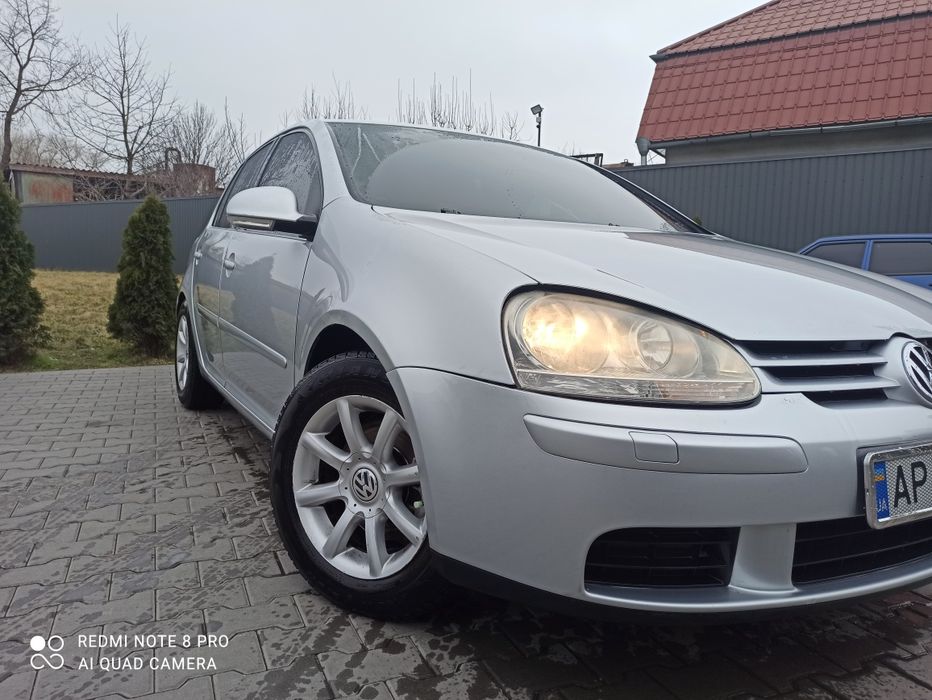 Volkswagen Golf 5 в гарному стані