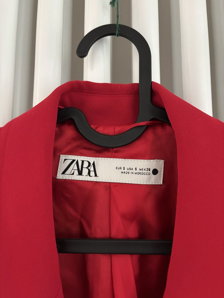 Czerwona marynarka ZARA - rozmiar S / Nowa z metką