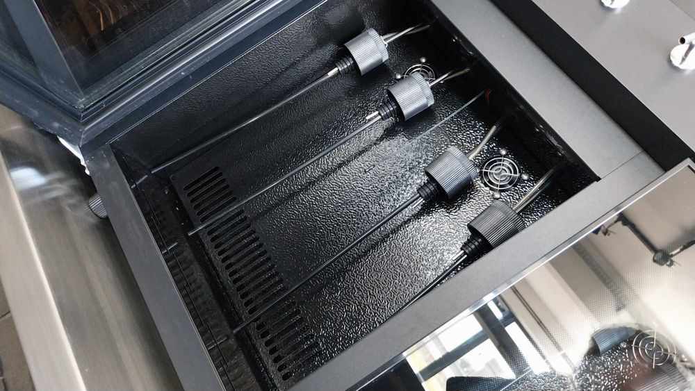 Dystrybutor do wina, nalewak do wina, chłodniczy automat na 8 butelek