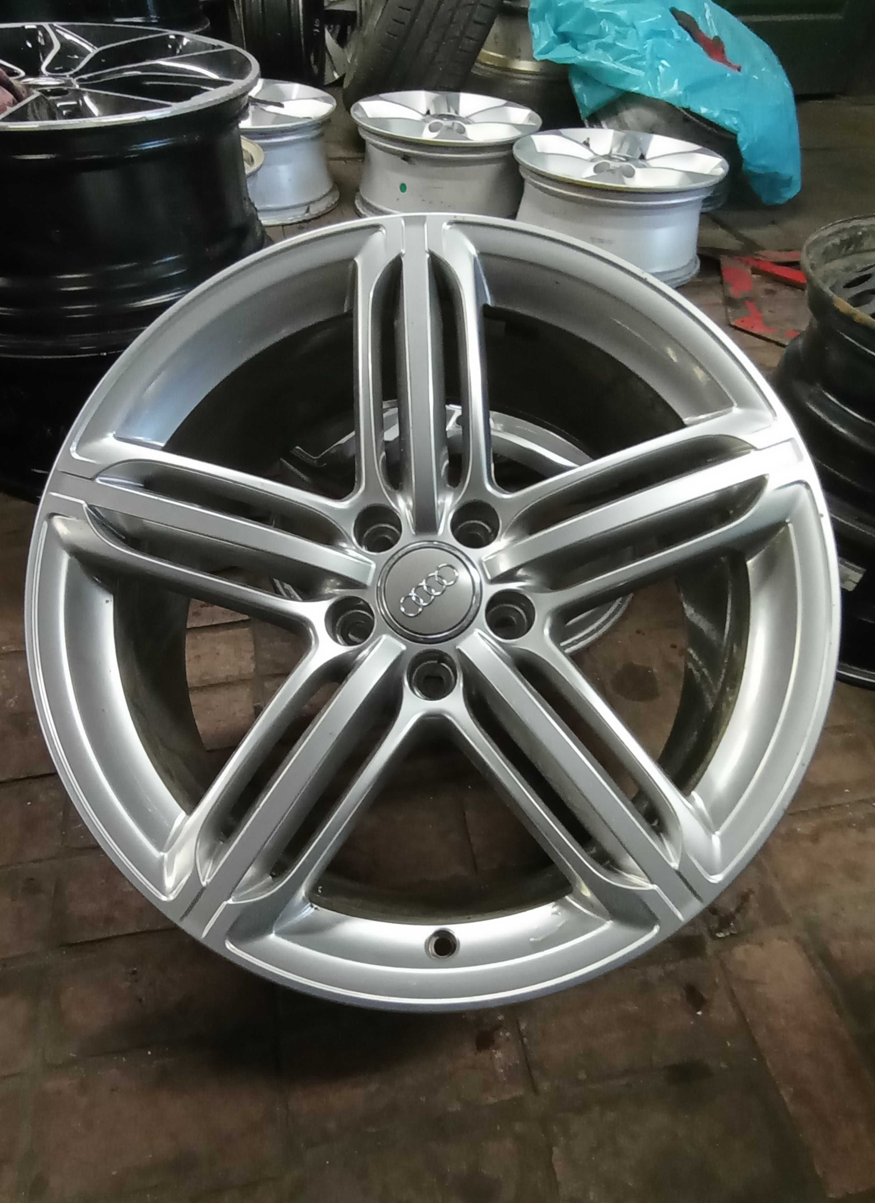 Felga ALUMINIOWA 19 5X112 AUDI ET 43