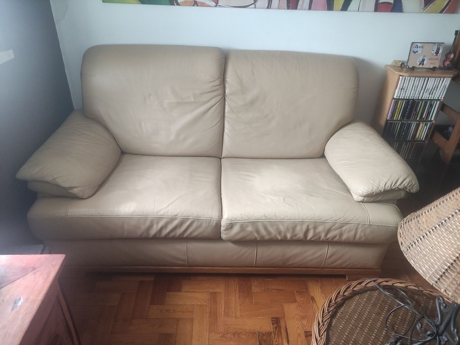 Sofa Cabedal 2 lugares