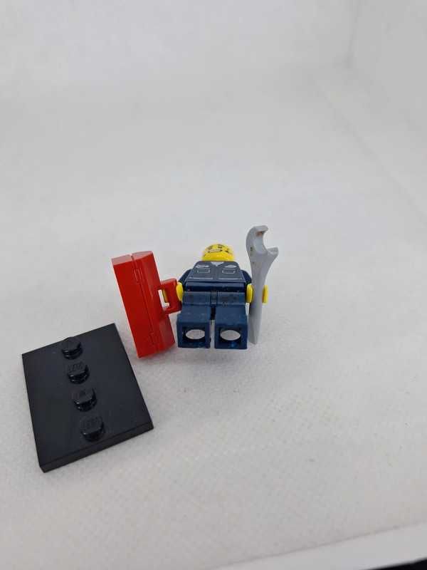 Oryginalna minifigurka lego series col06-15 mechanic