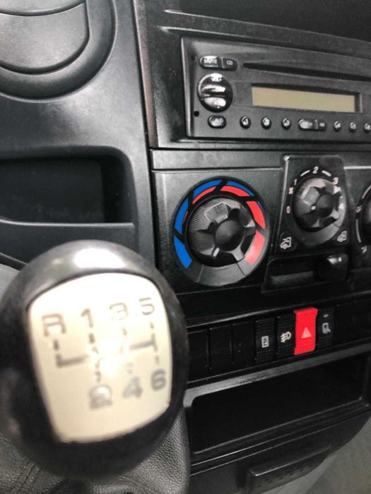 Iveco Daily 35C15 Carrinha com grua e estrado