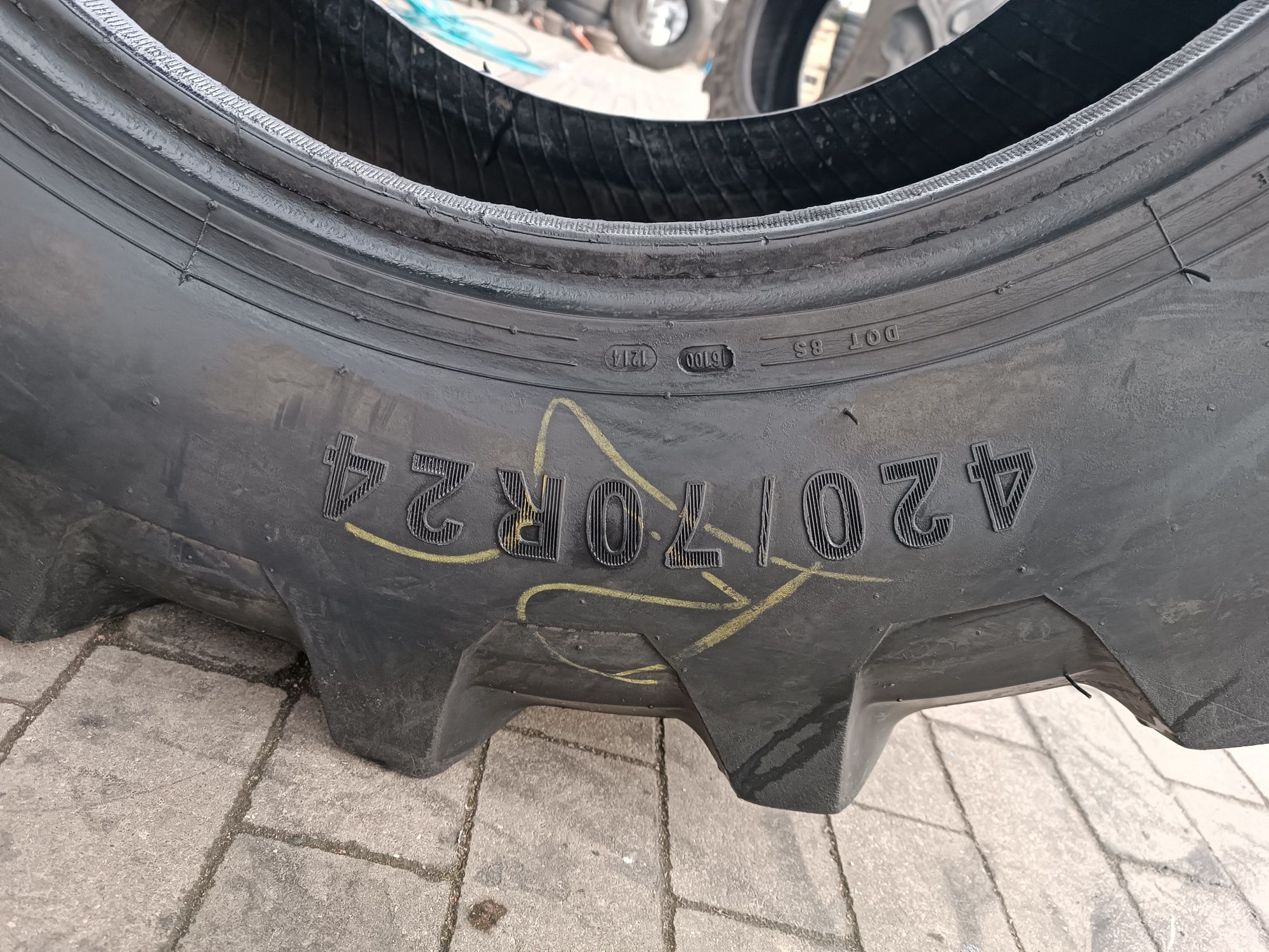 420/70R24 Petlas  TA-110 opona rolnicza  14.9R24